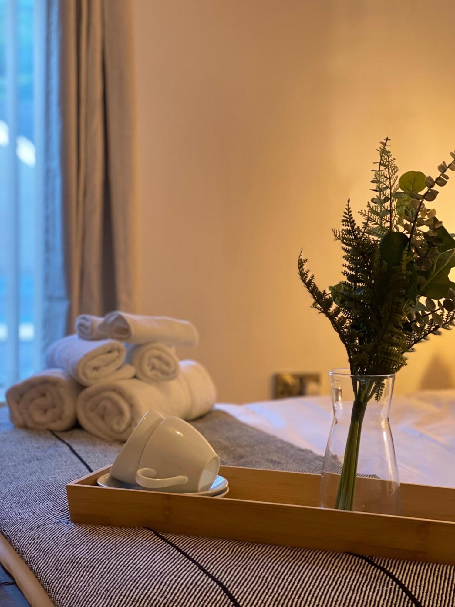 פורט טלבוט Ilayda Stays - 22 Alexandra Street מראה חיצוני תמונה