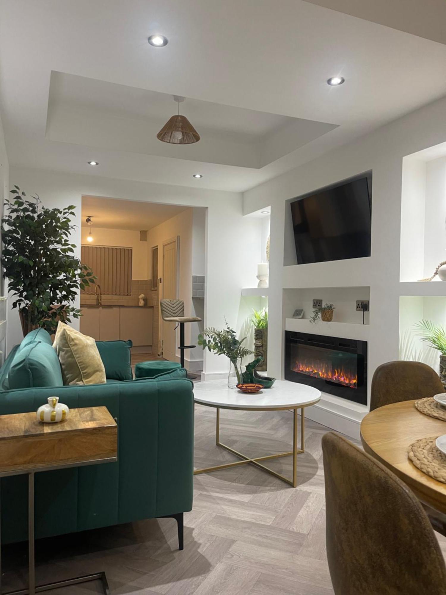 פורט טלבוט Ilayda Stays - 22 Alexandra Street מראה חיצוני תמונה